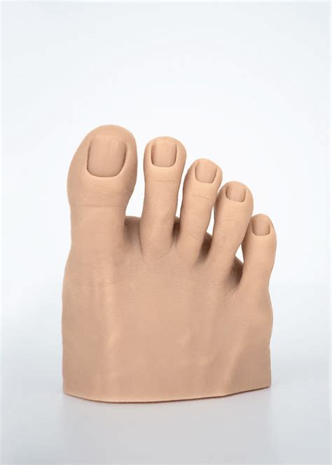 magnetic practice  colour  foot aleana hand