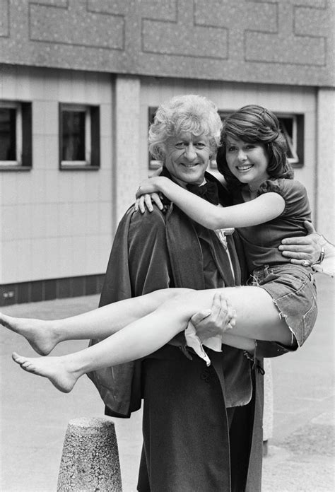 Elisabeth Sladen's feet