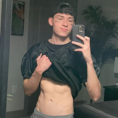 Devin Holt | Snipfeed