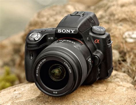 Sony Alpha A35 DSLR Gets Official