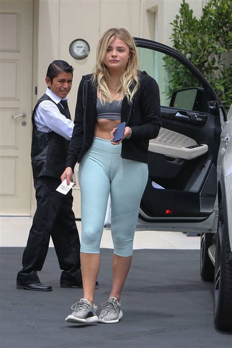 Chloe Moretz camel toe : r/Celebs