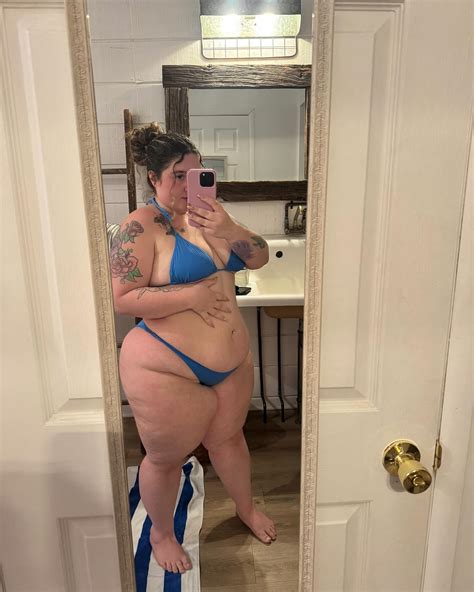 Kailyn Makena - Kailyn Makena added a new photo.