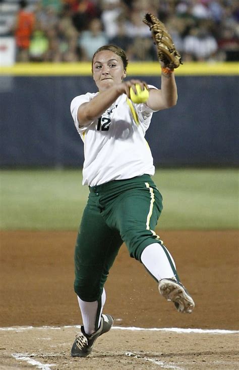Cal softball bounces back against Oregon in NCAAs