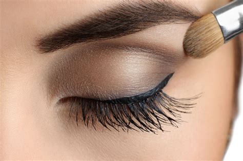 Bien choisir son maquillage - Mode et ses accéssoires