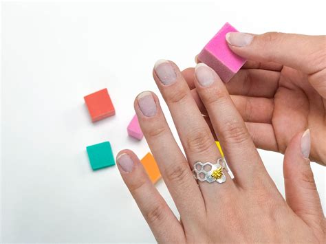 Gel Polish Like a Pro at Home : 12 Steps (with Pictures) - Instructables