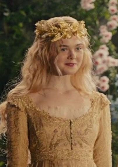 Elle Fanning Portrait | Film-Rezensionen.de