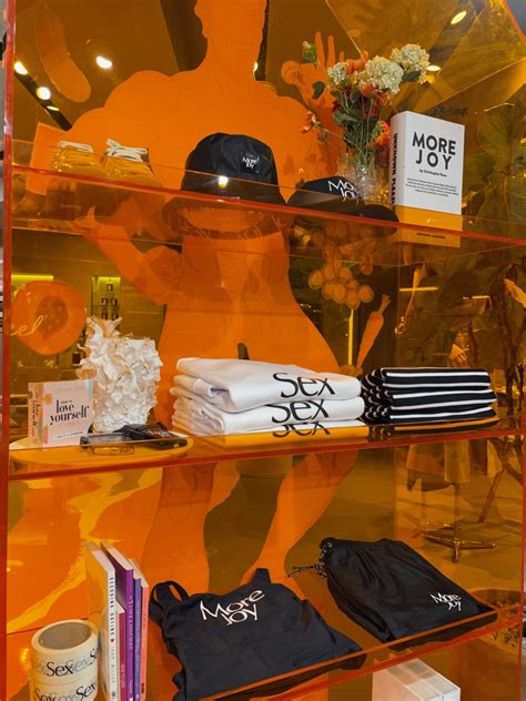 | Sally's Toy - Premium Hong Kong Sex Shop | Sex Toys | Central Shop