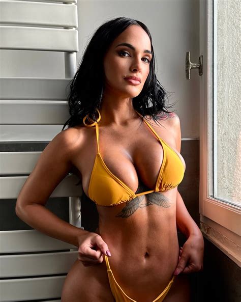 Claudia Bavel, la explosiva estrella de 'Only Fans' que ha conquistado