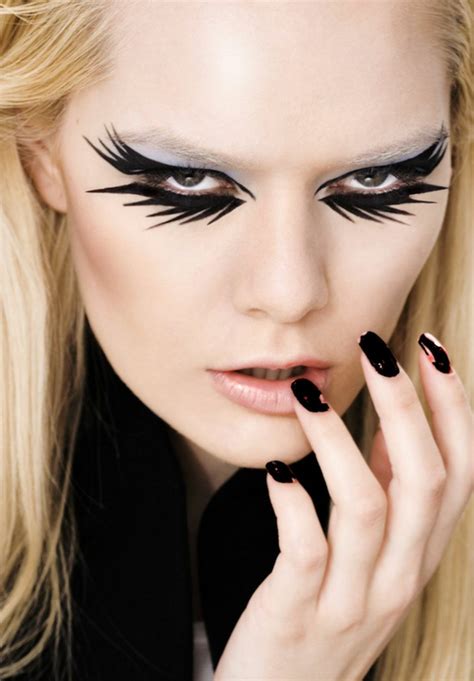Pin on Geb Punk Rock Prinz in 2024 | Rocker makeup, Punk rock makeup ...