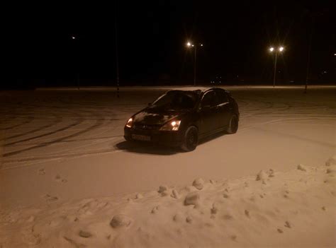 Закончились колодки. — Honda Civic Hatchback (7G), 1,7 л, 2001 года ...
