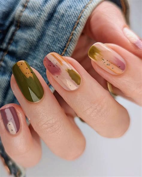Discover 37 Fall Nails: Chic Trends & Seasonal Nail Art Ideas