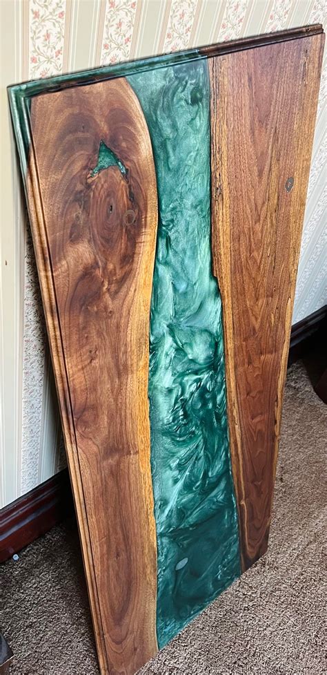 Finished Black Walnut Epoxy River Table : r/DIY