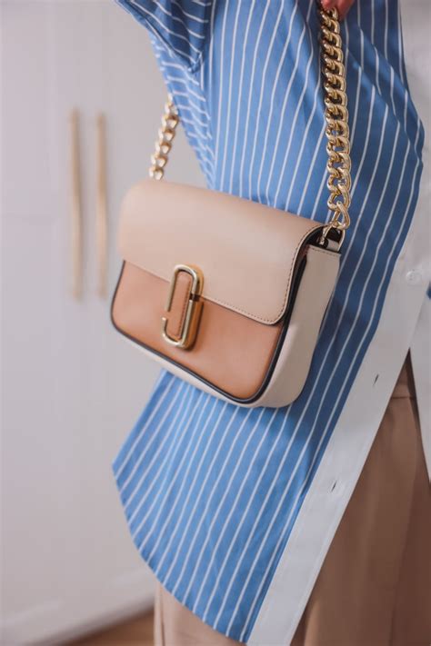 How To Wear Pleated Pants: 6 Chic Pleated Pant Outfits
