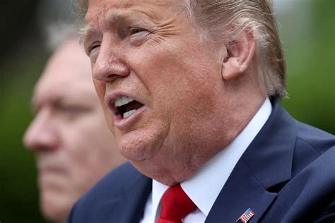 Трамп против Твиттера: президент принимает модерацию в социальных сетях ...