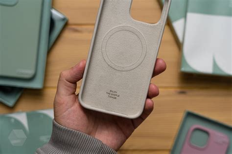 Защитные стёкла и новые чехлы для iPhone 15 от Commo — смотрим ...