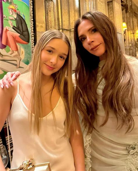 victoria beckham twinning  mini  harper beckham