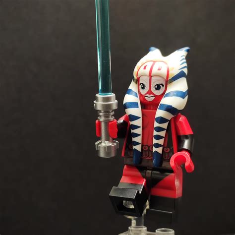 Young Shaak Ti before being a Master Jedi? Based on artwork online : r