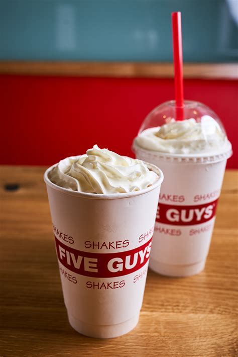 sneak peek  burger chain  guys opens  spore outlet