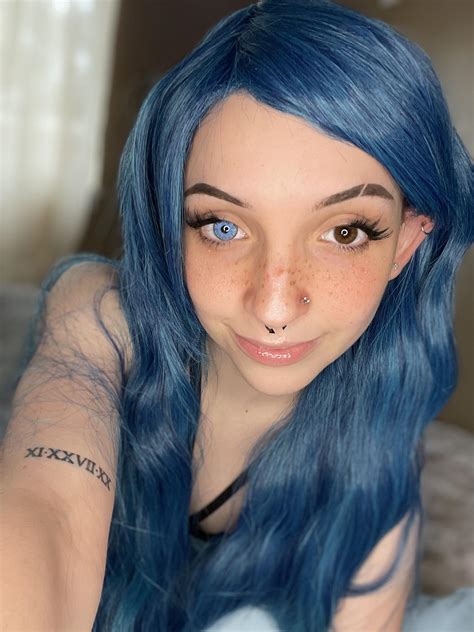 favorite lil hipster here :3 : r/prettyaltgirls