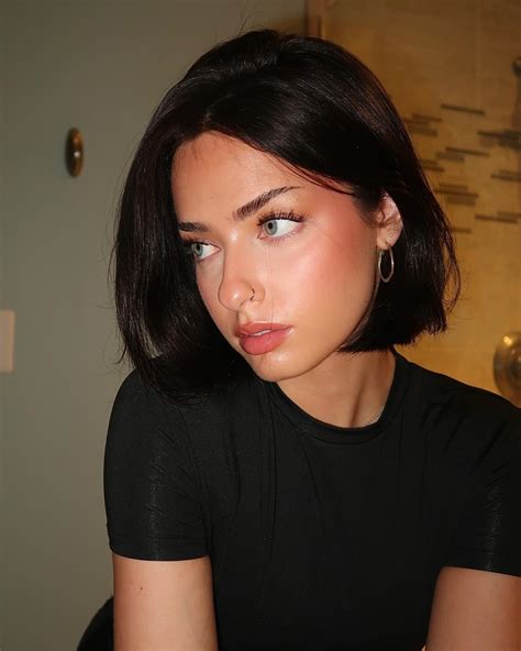 lily | brb | Instagram