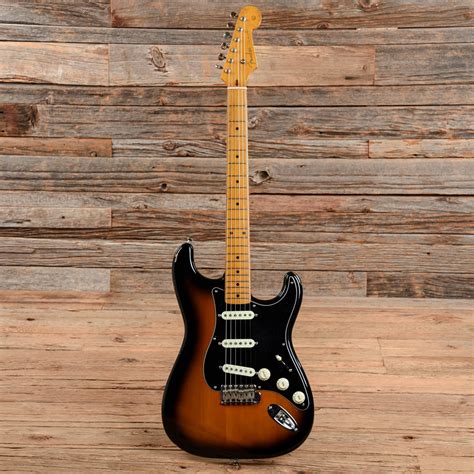 Fender Japan ST-54 Stratocaster Sunburst 1995 – Chicago Music Exchange