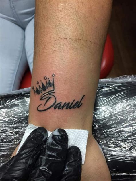 Tattoos For Women from Midland | TattooMenu