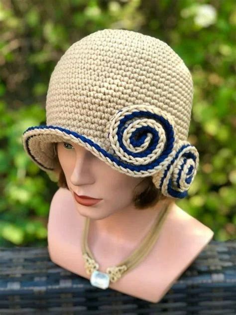 Потрясающие вязаные шляпки: как их вязать? | Crochet hats, Cloche hat ...