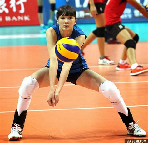 (Foto) Pemain bola tampar wanita paling cantik di dunia... katanyalah ...