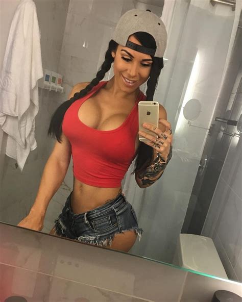 Turn on the networks fitness model Savanna Rehm - besttwerkvideo