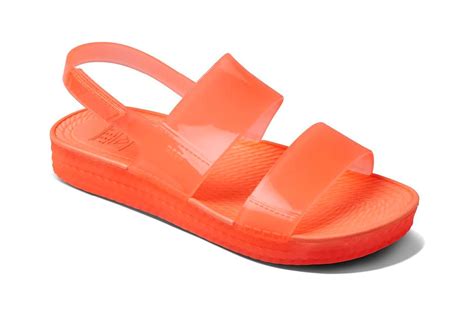 The 15 Best Sandals for Wide Feet