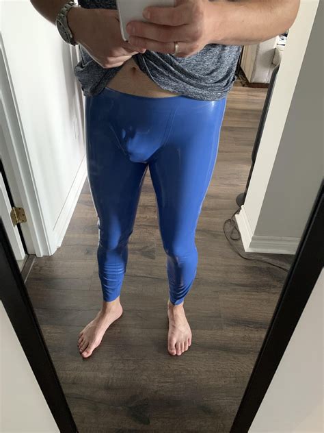 New blue latex leggings : r/latexclothes
