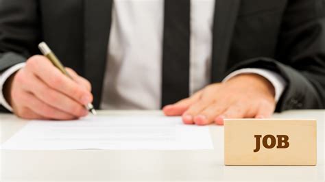 tips  ensure    job   future executiveone