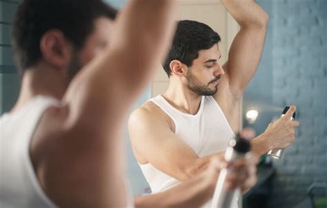 Почему потеют подмышки? » Интересные факты: самое невероятное и ...