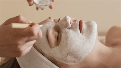 10 Reasons To Get A Deep Cleansing Facial