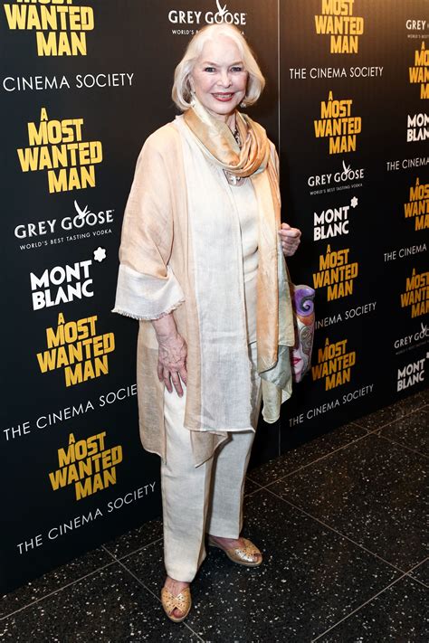 Ellen Burstyn's feet