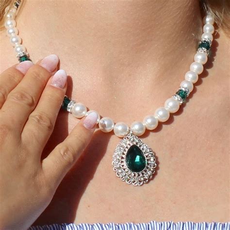 Vintage Inspired Emerald Necklace Victorian White Pearl - Etsy