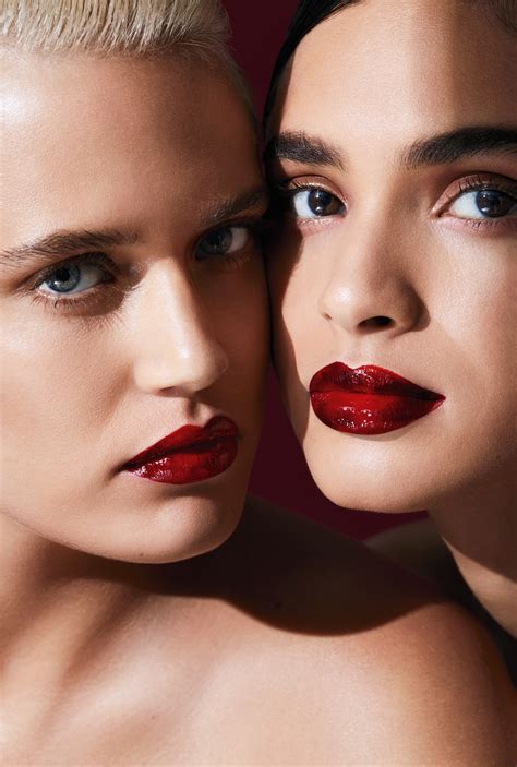 42 лучших средства года для лица | Glamour