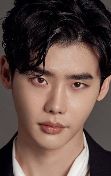 Ли Джон-сок (Lee Jong-seok): фильмы, биография, семья, фильмография ...