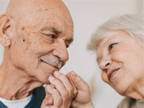 how to know if your wife loves you