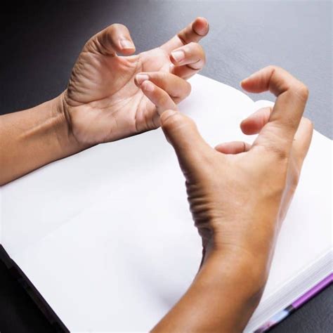 Right & Left Hand Twitching: Superstition & Spiritual Meaning