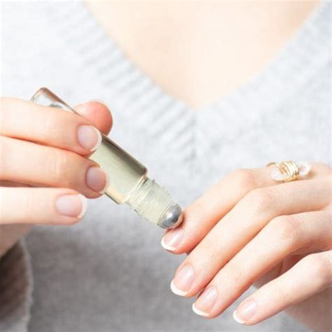 DIY Cuticle Oil Recipe to Nourish Dry Nails and Cuticles | Cuticle oil ...
