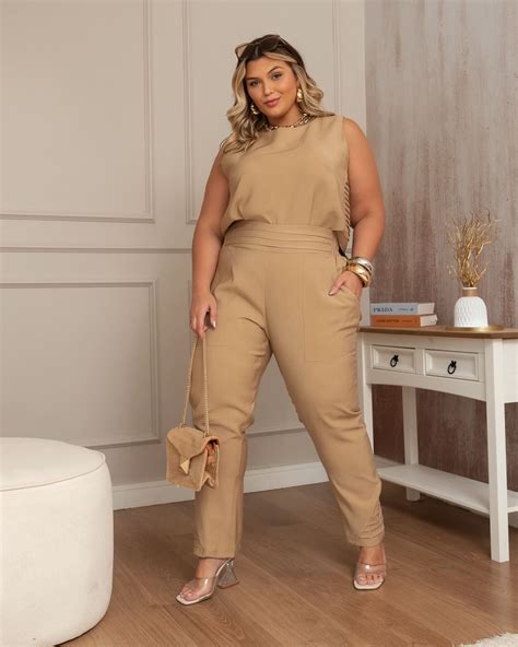 Calça Plus Size Alfaiataria