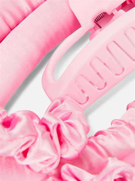 New heatless tools will soon compete with traditional sock curls 1