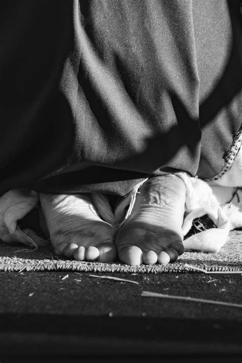 Lesbian Foot Worshipping Photos, Download The BEST Free Lesbian Foot