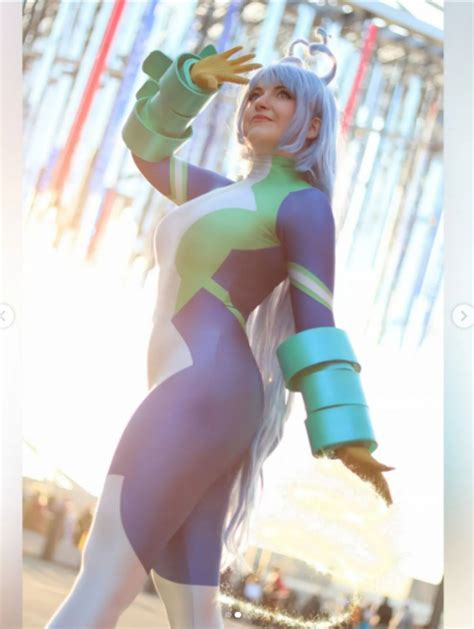 Nejire Hado regresa a tu pantalla con este cosplay de My Hero Academia