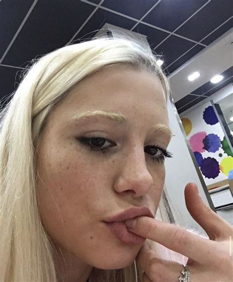 хофманита