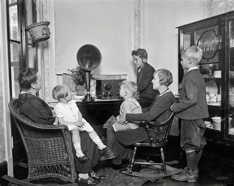 Home Entertainment System, 1925 | MowryJournal.com