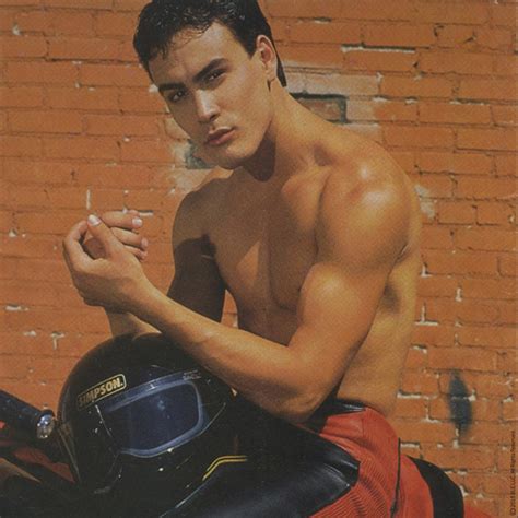 Brandon Lee - The week is half over! Let's muscle through the rest ...