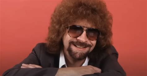 Jeff Lynne Net Worth 2025: From “Mr. Blue Sky” to Millionaire Maestro