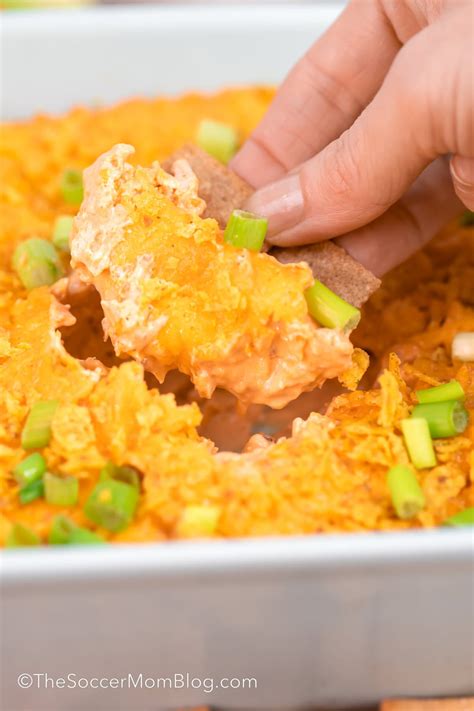 Buffalo Chicken Dip (5 Ingredients) - The Soccer Mom Blog